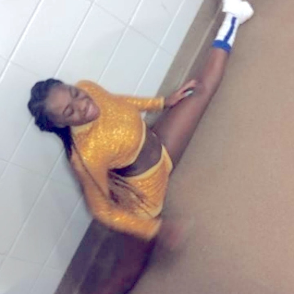 Meet your Posher, Nakhia